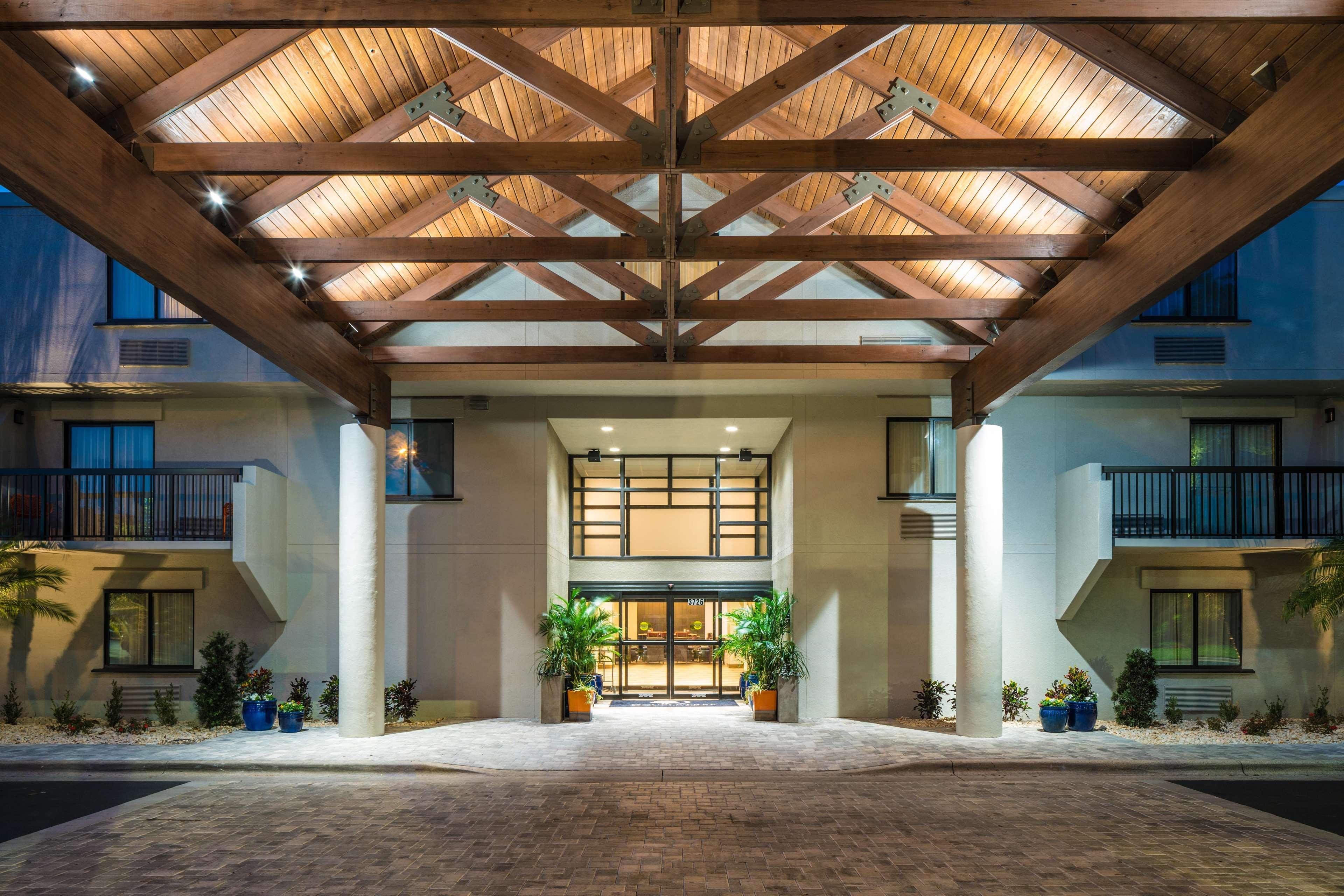 Doubletree By Hilton Ґейнсвілл Екстер'єр фото