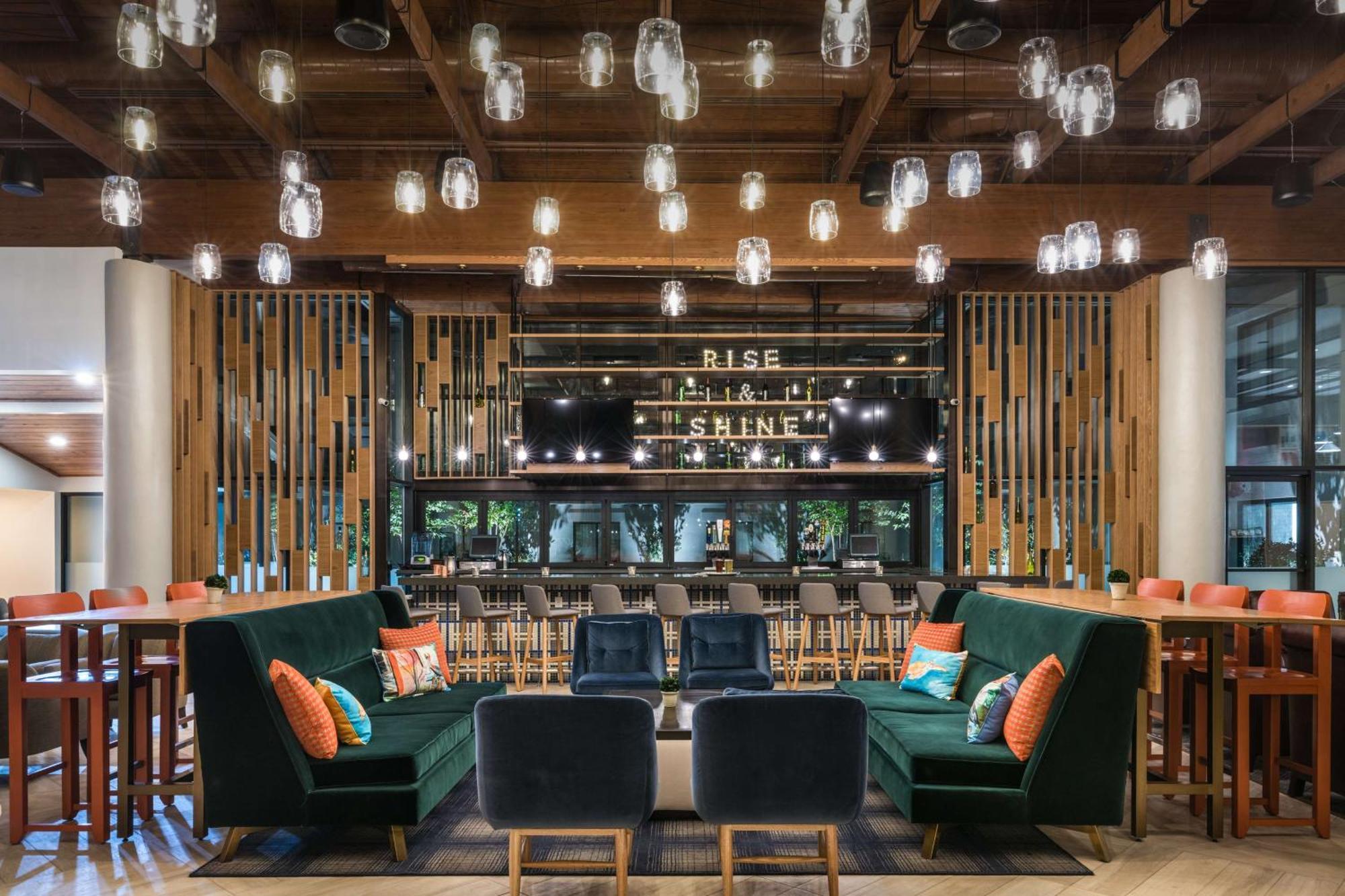 Doubletree By Hilton Ґейнсвілл Екстер'єр фото